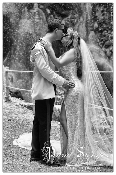 tolantongo-trashthedress-vym-010
